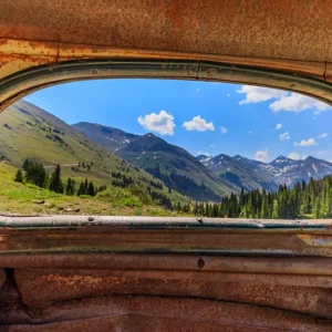 Rearview Doesn't SuckLisa Saines